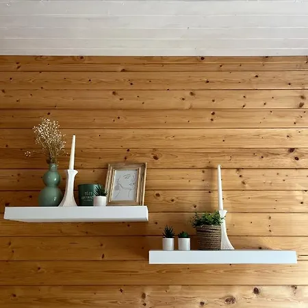 Robadeli House *